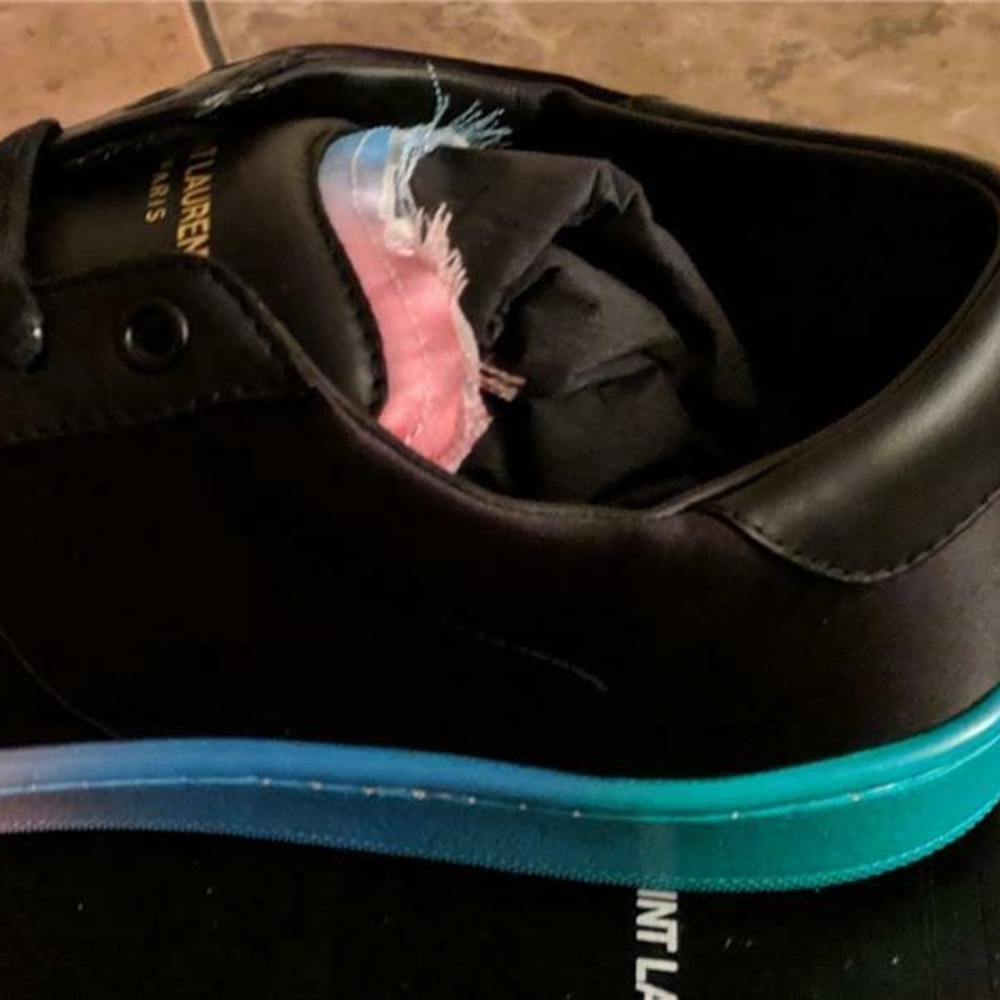 Saint Laurent Ombre Low-Top Leather Sneakers - Picture 3 of 6